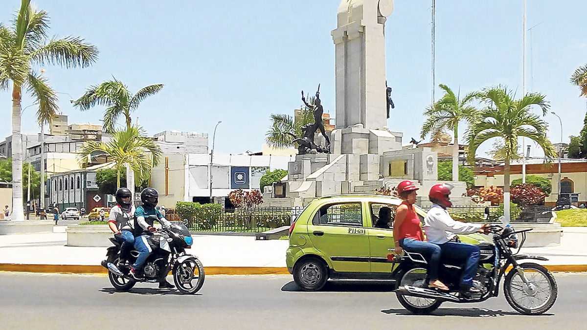 Se desborda el servicio ilegal de taxi en moto