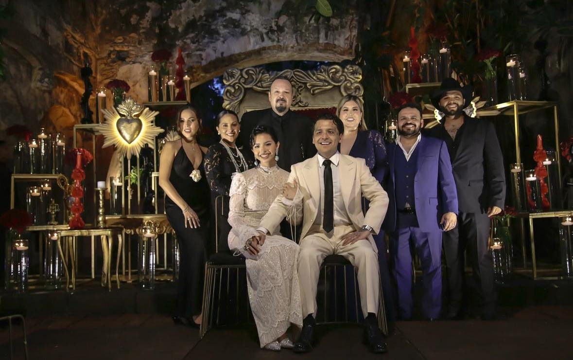 Testigos boda Ángela Aguilar y Christian Nodal
