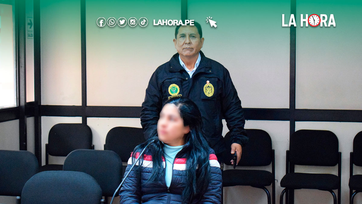 En el distrito limeño de Los Olivos, un trágico suceso conmocionó a la comunidad: la dueña de una botica fue asesinada, y la autora del crimen ha sido enviada a prisión preventiva por nueve meses mientras continúan las investigaciones. Este caso ha despertado un fuerte interés público debido a la naturaleza del delito y la aparente motivación pasional detrás del mismo. Los hechos El crimen ocurrió en una botica ubicada en Los Olivos, donde la propietaria fue brutalmente atacada por una mujer. Las primeras investigaciones sugieren que la motivación del asesinato fue de índole pasional. La acusada, cuyo nombre no ha sido revelado por razones de seguridad y privacidad, fue rápidamente detenida por las autoridades. Prisión preventiva El Poder Judicial dictaminó nueve meses de prisión preventiva para la acusada. Esta medida se toma para asegurar que la investigada no pueda eludir la justicia ni interferir con la investigación en curso. La Fiscalía presentó pruebas contundentes que justifican la necesidad de esta medida cautelar, resaltando la gravedad del delito y el riesgo de fuga. Reacciones de la comunidad La noticia del asesinato y la subsecuente detención de la culpable ha causado un gran impacto en la comunidad de Los Olivos. Vecinos y comerciantes de la zona expresaron su consternación y miedo ante el violento suceso. La dueña de la botica era conocida por su amabilidad y dedicación a su trabajo, lo que ha generado una profunda tristeza entre quienes la conocían. Investigación en curso Las autoridades continúan investigando el caso para esclarecer todos los detalles del crimen. Se están recopilando testimonios de testigos y revisando las cámaras de seguridad del local y alrededores para reconstruir los hechos y determinar si hubo algún cómplice. Además, se está indagando sobre el historial de la acusada y posibles antecedentes de violencia. Contexto del crimen Este lamentable suceso ha puesto en relieve la problemática de los crímenes pasionales y la violencia en el ámbito personal. Los expertos en criminología señalan que este tipo de delitos suelen ser impulsivos y están relacionados con emociones intensas y conflictos interpersonales no resueltos. En muchos casos, la prevención de estos crímenes pasa por una mejor educación emocional y el fortalecimiento de redes de apoyo. Apoyo a la familia La familia de la víctima está recibiendo apoyo psicológico y legal para enfrentar esta dolorosa situación. Organizaciones locales y el municipio de Los Olivos han ofrecido su ayuda para mitigar el impacto de esta tragedia en los seres queridos de la fallecida. Además, se están organizando vigilias y homenajes en memoria de la dueña de la botica, destacando su contribución a la comunidad y su legado de servicio. Implicaciones legales El caso también ha generado un debate sobre las implicaciones legales de los crímenes pasionales y la eficacia de las medidas preventivas en el sistema judicial peruano. La prisión preventiva es una herramienta utilizada para asegurar que los imputados no obstruyan la justicia, pero su aplicación debe ser equilibrada con el respeto a los derechos humanos y las garantías procesales. Conclusión Mujer que asesinó a dueña de botica en Los Olivos recibe prisión preventiva por 9 meses